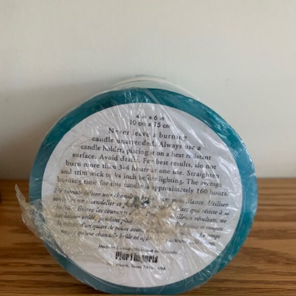 Pier 1 Imports 4 x 6 Oceans Scented Candle, Vintage - Picture 4 of 4